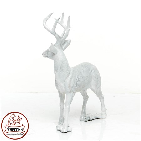 Интерьерная фигура олень