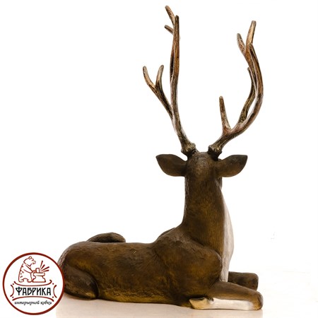 Декоративная фигура олень