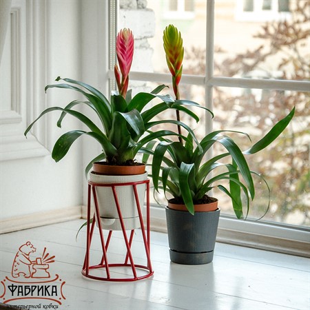 подставка на подоконник