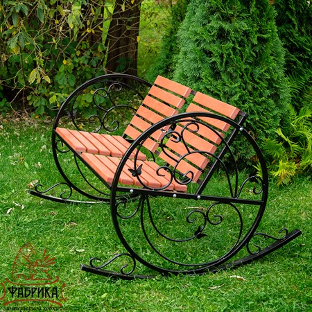 Уличное кресло-качалка