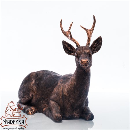 Декоративная фигура олень